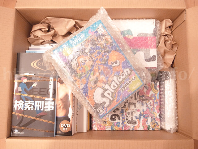 びっしりと厚紙で隙間なく